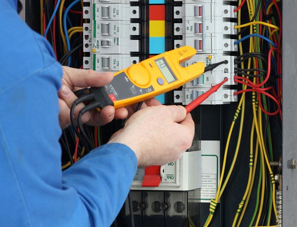 صيانه الكهرباء في الرياض0580318973